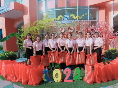 XUÂN YÊU THƯƠNG TẠI MN HÒA PHÚ