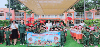 BÉ KHỐI LÁ TRƯỜNG MẦM NON HÒA PHÚ KHÁM PHÁ THẾ GIỚI CHÚ BỘ ĐỘI - BÀI HỌC YÊU NƯỚC ĐẦU TIÊN!