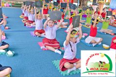 Bé chuẩn bị vào lớp 1