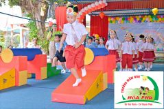 Bé chuẩn bị vào lớp 1