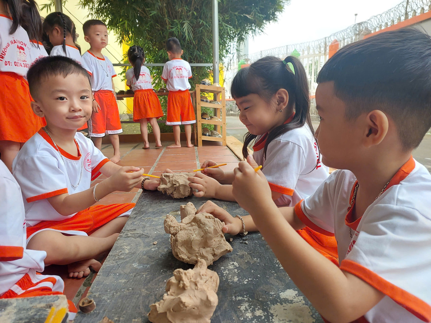 z7215300697854 7b7bd2925fbf45cb7c10f4242d5da543