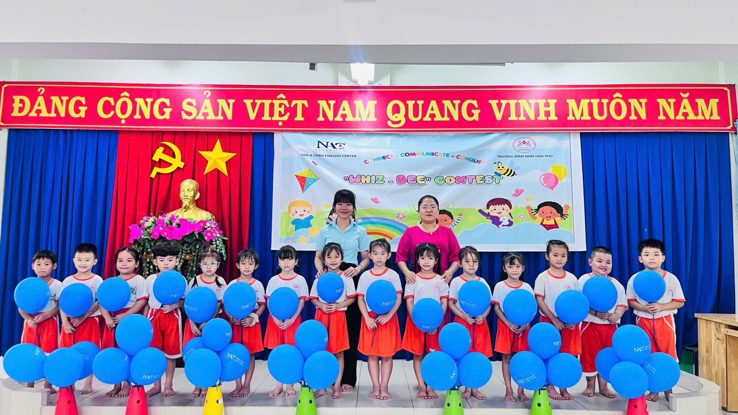 RỘN RÀNG HỘI THI TIẾNG ANH “THE LITTLE WHIZ-BEE CONTEST” CHÀO MỪNG NGÀY THÀNH LẬP ĐOÀN 26/3