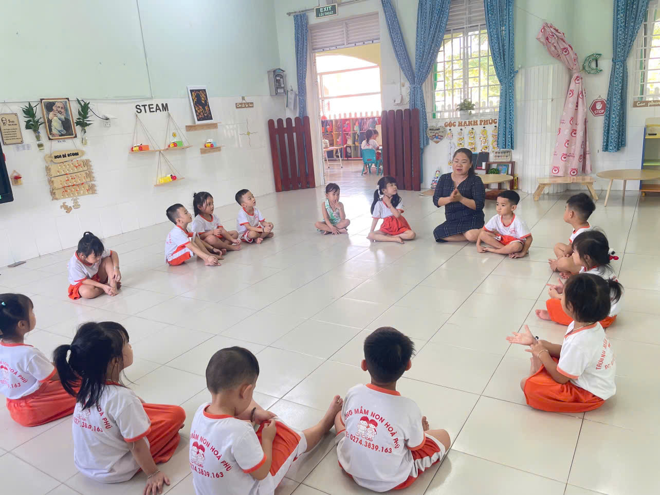 KHI CÔ HIỆU PHÓ LÀ "NGƯỜI BẠN ĐỒNG HÀNH" CỦA BÉ TẠI LỚP CHỒI 2