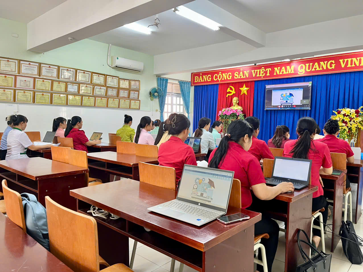 z7730004237081 98707bece611276d91a4da2ca709c193