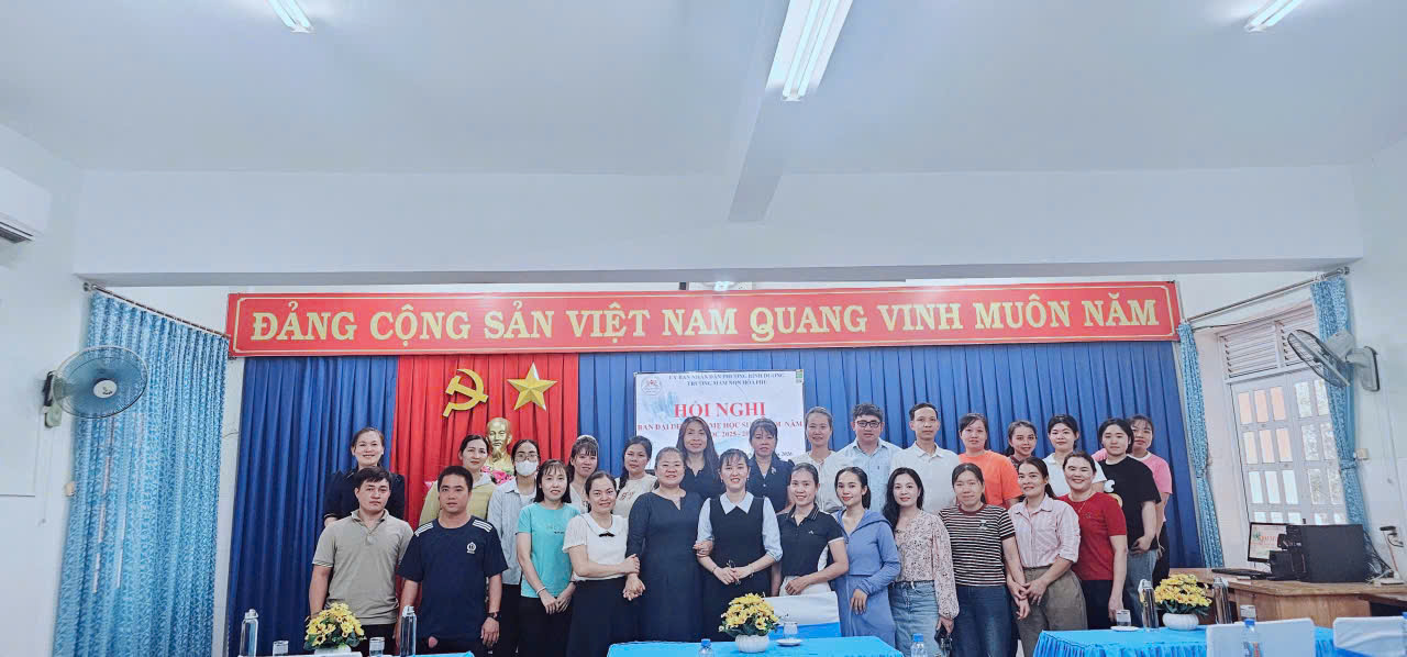 TRƯỜNG MẦM NON HÒA PHÚ TỔ CHỨC HỘI NGHỊ CHA MẸ HỌC SINH CUỐI NĂM, NĂM HỌC 2025 - 2026